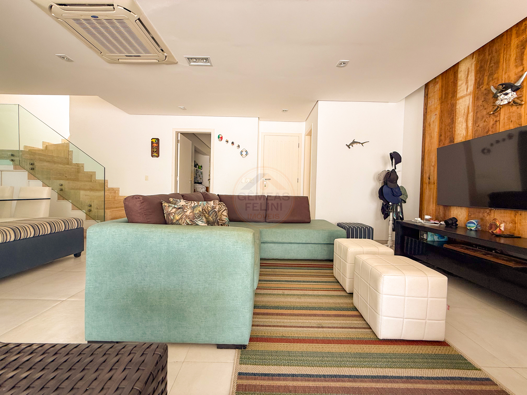 Exclusiva Casa P&eacute; na Areia em Maresias com Condom&iacute;nio Completo - &Agrave; VENDA  São Sebastião - 