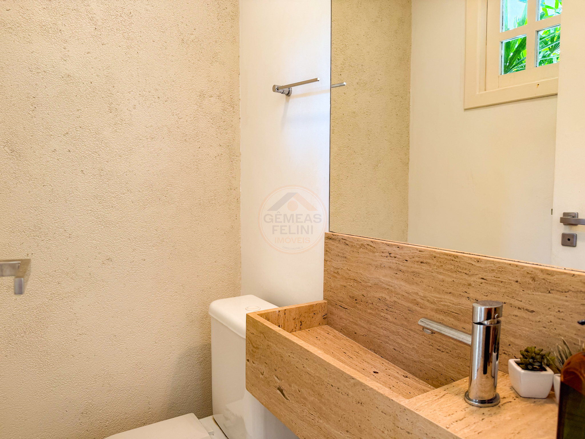 Exclusiva Casa P&eacute; na Areia em Maresias com Condom&iacute;nio Completo - &Agrave; VENDA  São Sebastião - 