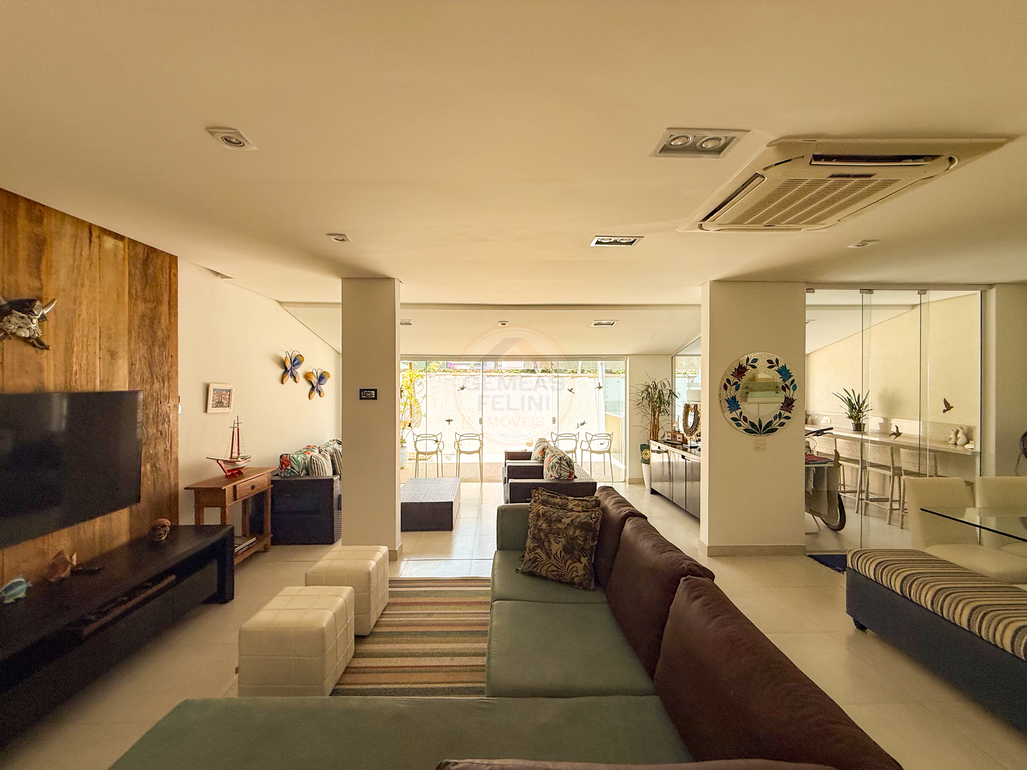 Exclusiva Casa P&eacute; na Areia em Maresias com Condom&iacute;nio Completo - &Agrave; VENDA  São Sebastião - 