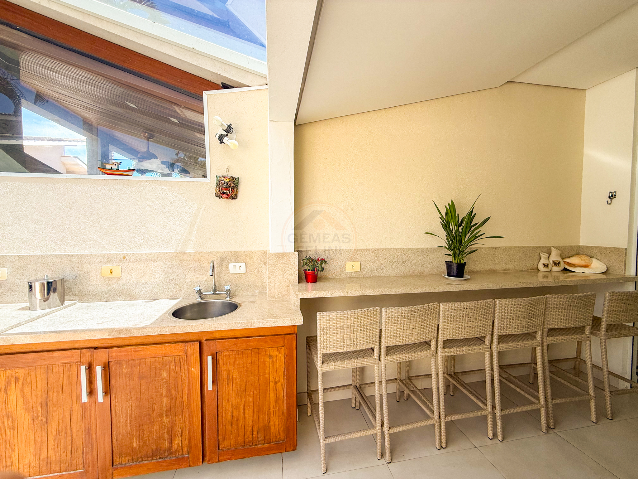 Exclusiva Casa P&eacute; na Areia em Maresias com Condom&iacute;nio Completo - &Agrave; VENDA  São Sebastião - 