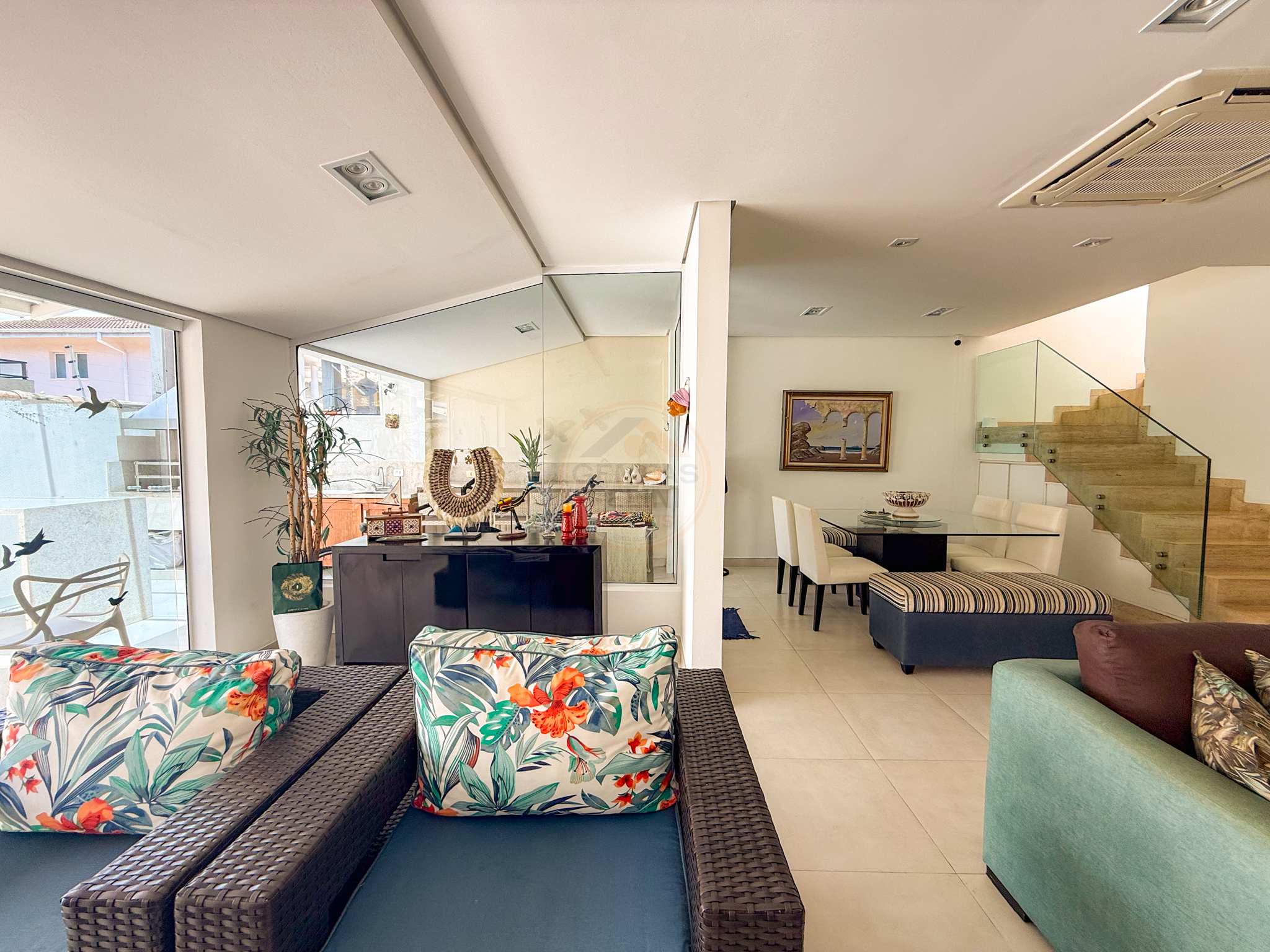 Exclusiva Casa P&eacute; na Areia em Maresias com Condom&iacute;nio Completo - &Agrave; VENDA  São Sebastião - 