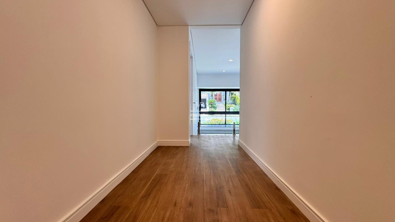 Casa em condom&iacute;nio 3 su&iacute;tes + &aacute;rea gourmet com piscina  Arujá - 