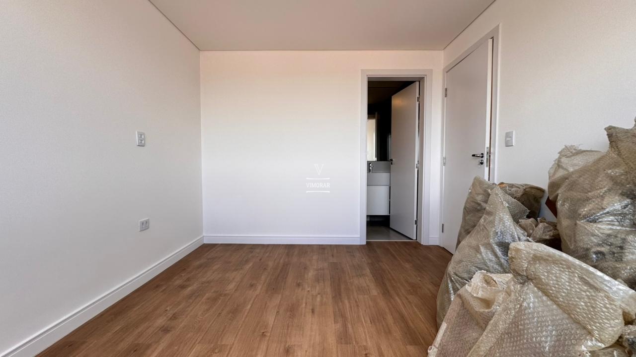 Casa em condom&iacute;nio 3 su&iacute;tes + &aacute;rea gourmet com piscina  Arujá - 