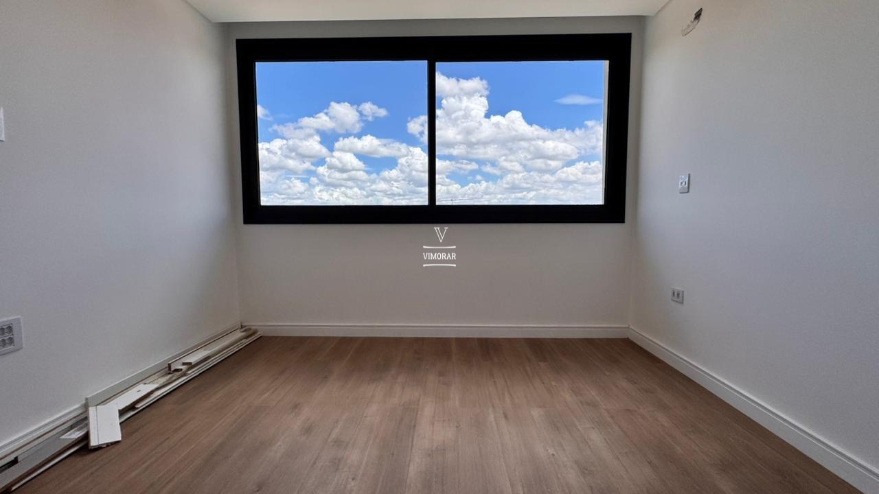 Casa em condom&iacute;nio 3 su&iacute;tes + &aacute;rea gourmet com piscina  Arujá - 