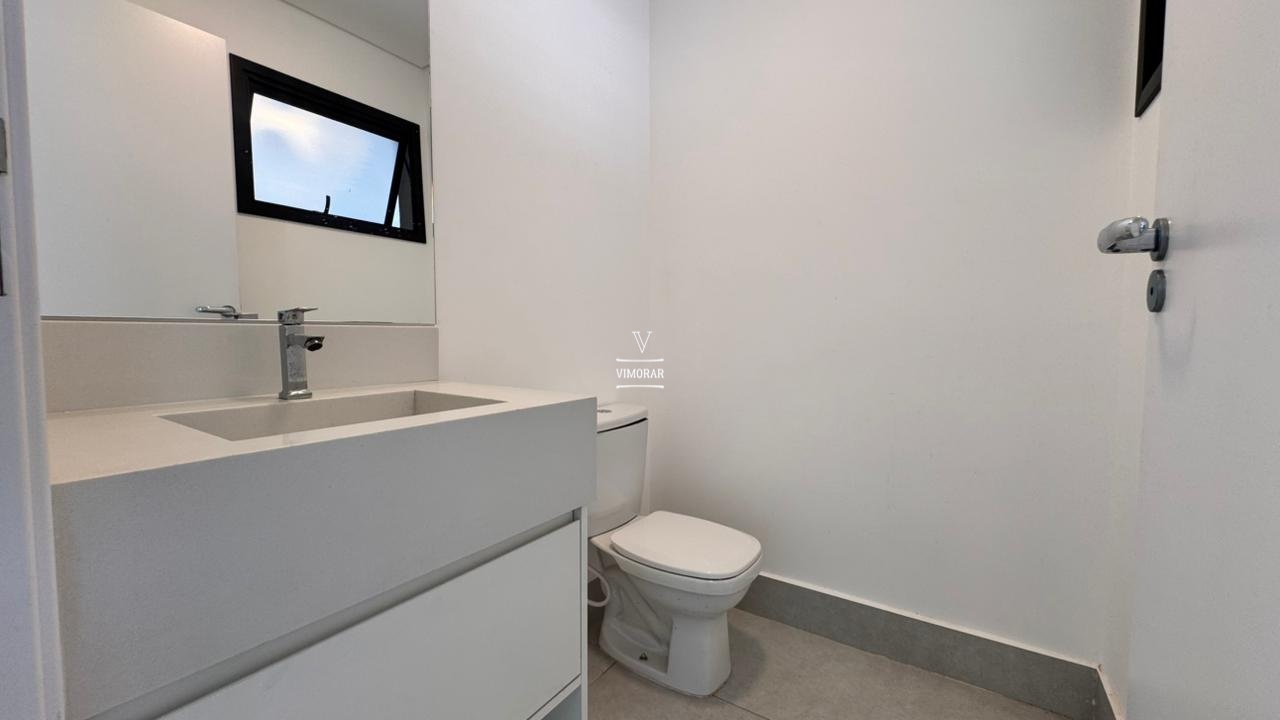 Casa em condom&iacute;nio 3 su&iacute;tes + &aacute;rea gourmet com piscina  Arujá - 