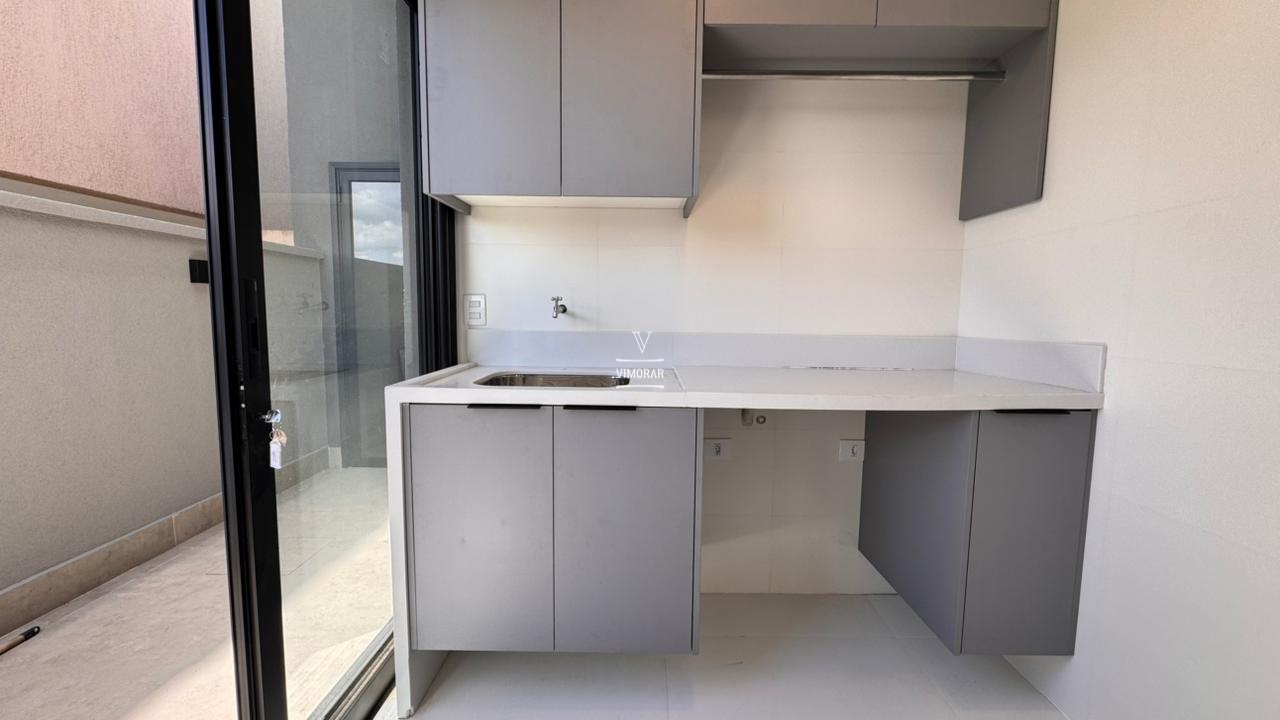 Casa em condom&iacute;nio 3 su&iacute;tes + &aacute;rea gourmet com piscina  Arujá - 