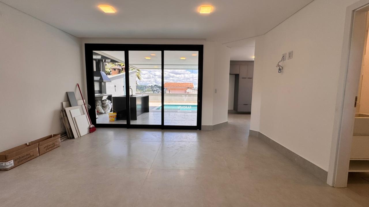 Casa em condom&iacute;nio 3 su&iacute;tes + &aacute;rea gourmet com piscina  Arujá - 