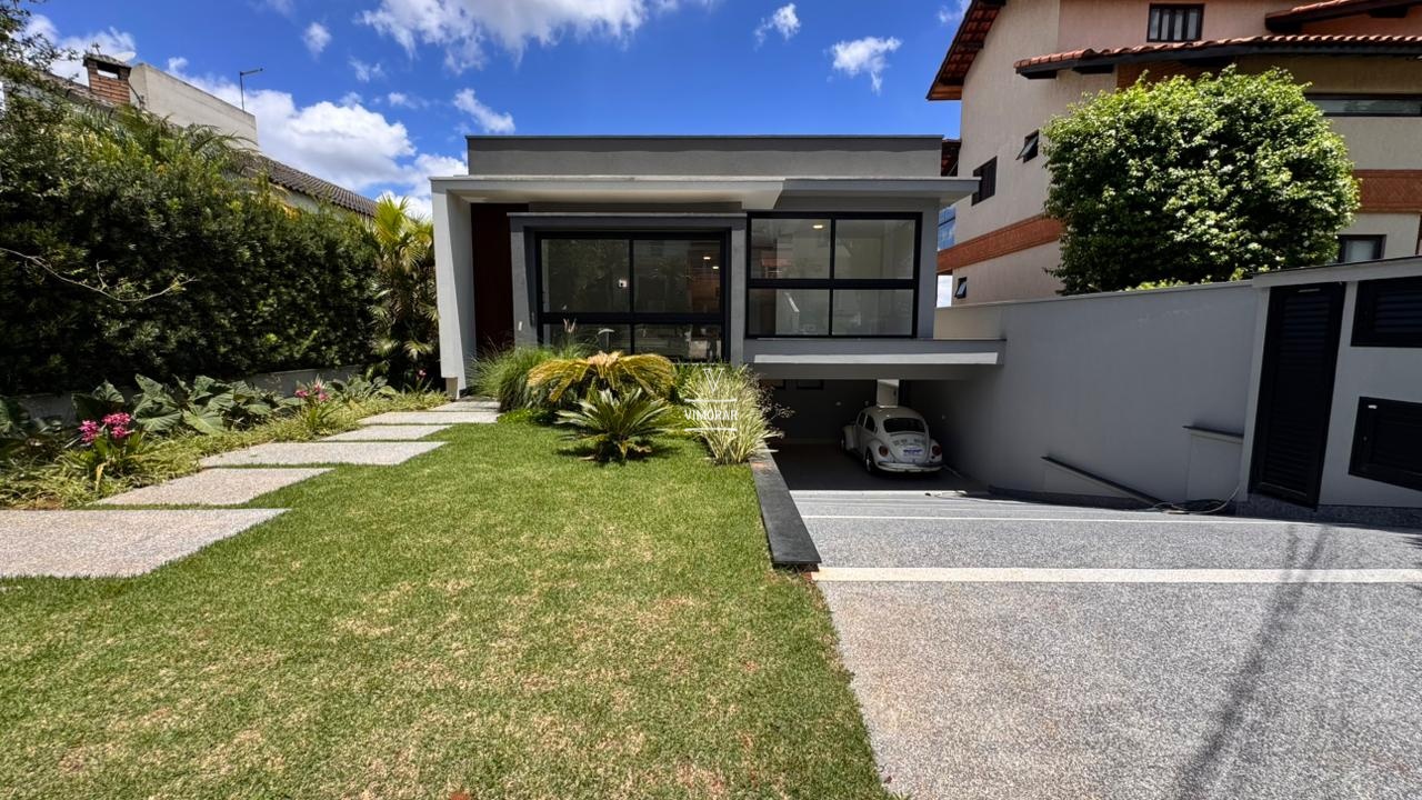 Casa em condom&iacute;nio 3 su&iacute;tes + &aacute;rea gourmet com piscina  Arujá - 