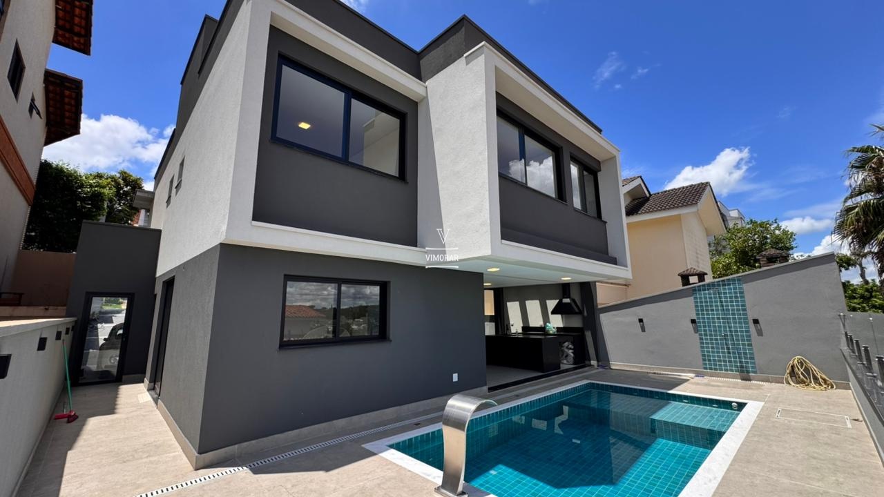 Casa em condom&iacute;nio 3 su&iacute;tes + &aacute;rea gourmet com piscina  Arujá - 