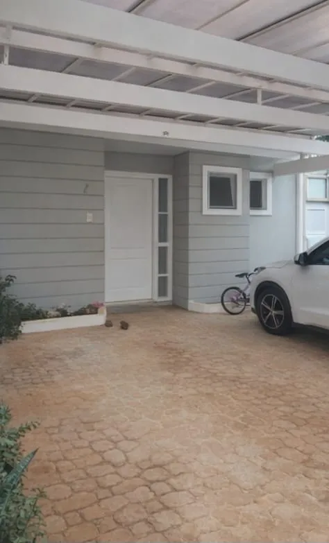 Casa em Condom&iacute;nio com &Aacute;rea de Lazer Completa &ndash; Fazenda Santa Candida Rua Lauro Vannucci - - 