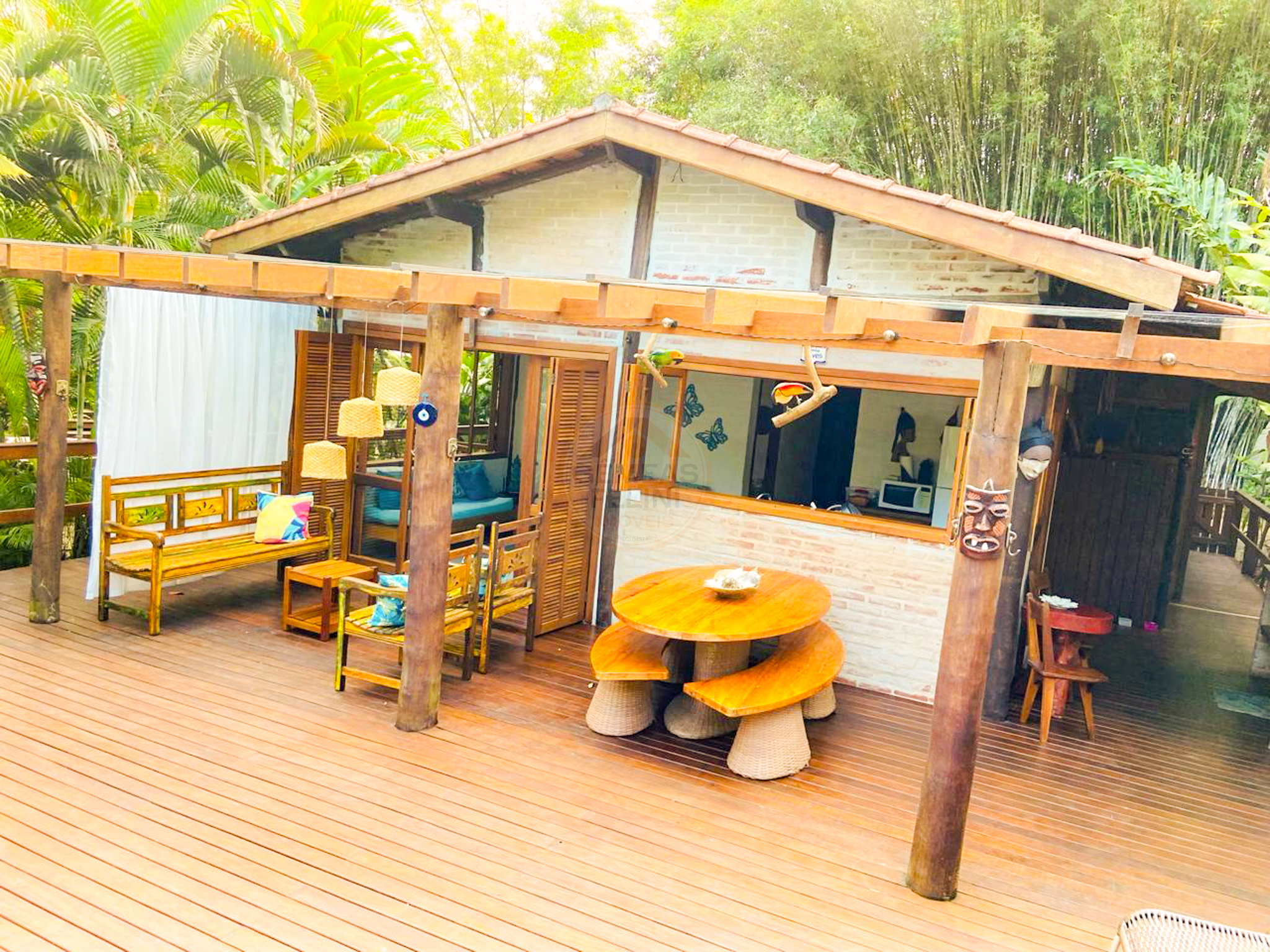 Ref&uacute;gio Charmoso no Condom&iacute;nio Colibris &ndash; 2 Su&iacute;tes, Jacuzzi e &Aacute;rea Gourmet - LOCA&Ccedil;&Atilde;O ANUAL  São Sebastião - 