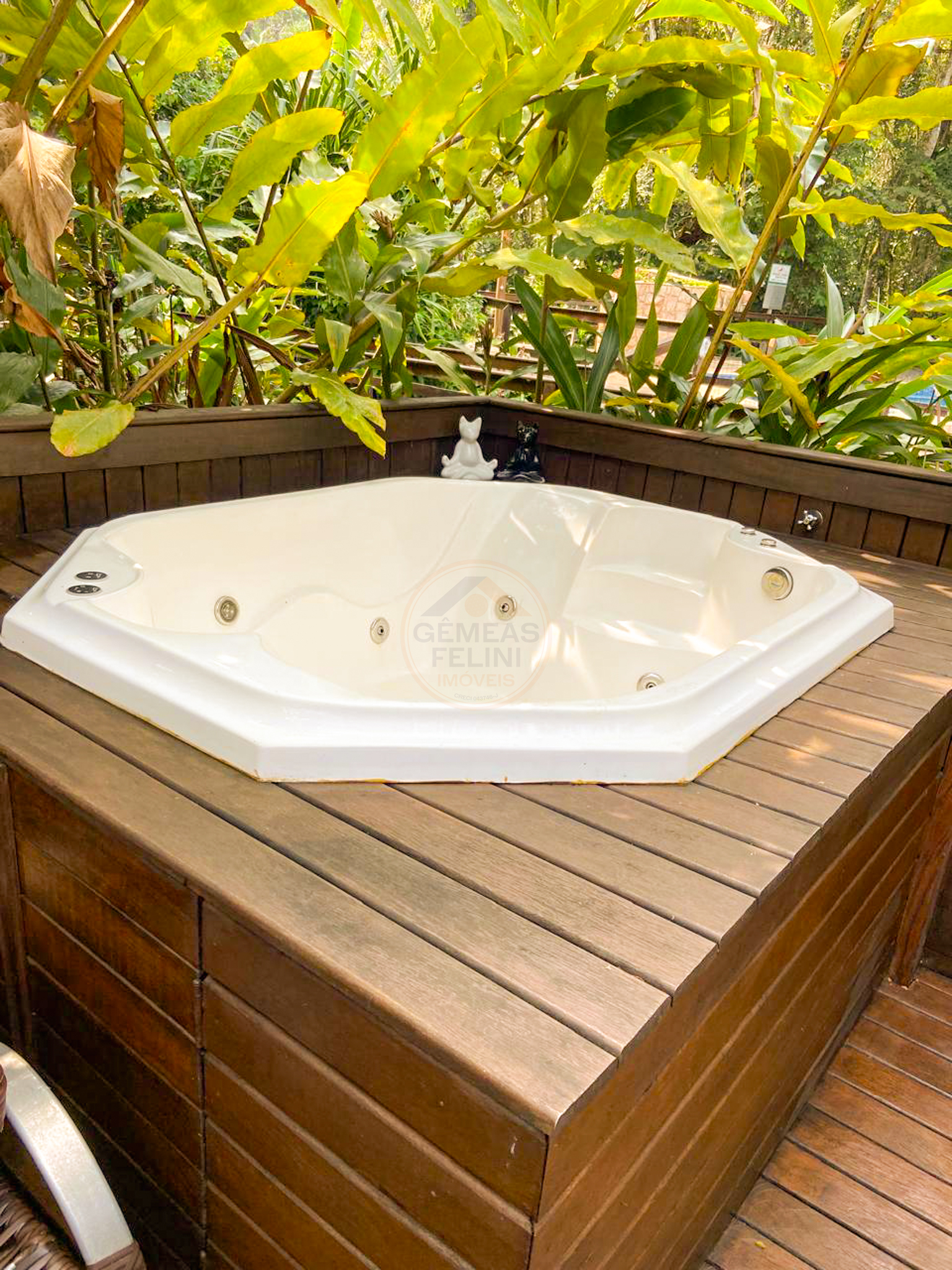 Ref&uacute;gio Charmoso no Condom&iacute;nio Colibris &ndash; 2 Su&iacute;tes, Jacuzzi e &Aacute;rea Gourmet - LOCA&Ccedil;&Atilde;O ANUAL  São Sebastião - 