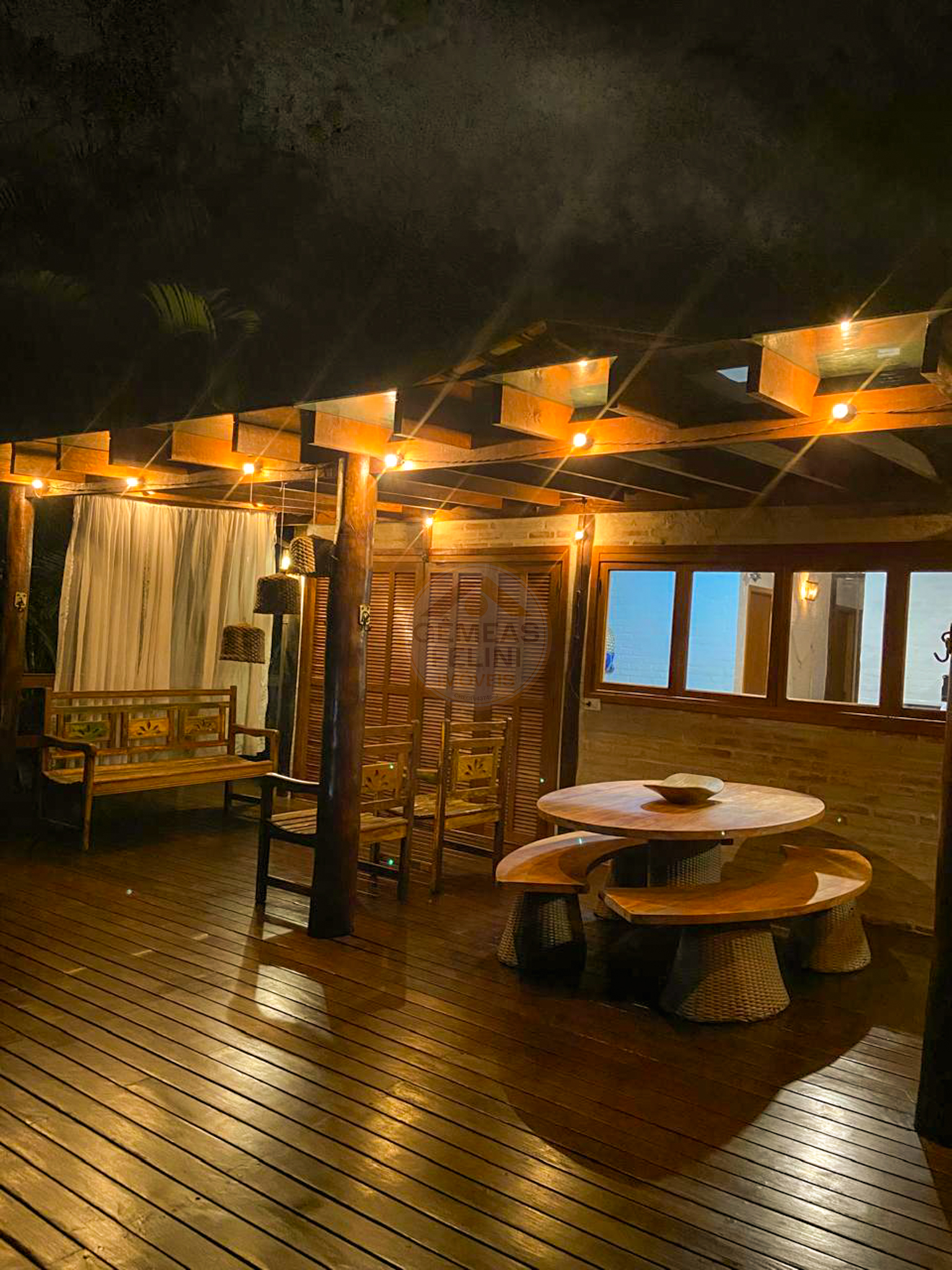 Ref&uacute;gio Charmoso no Condom&iacute;nio Colibris &ndash; 2 Su&iacute;tes, Jacuzzi e &Aacute;rea Gourmet - LOCA&Ccedil;&Atilde;O ANUAL  São Sebastião - 