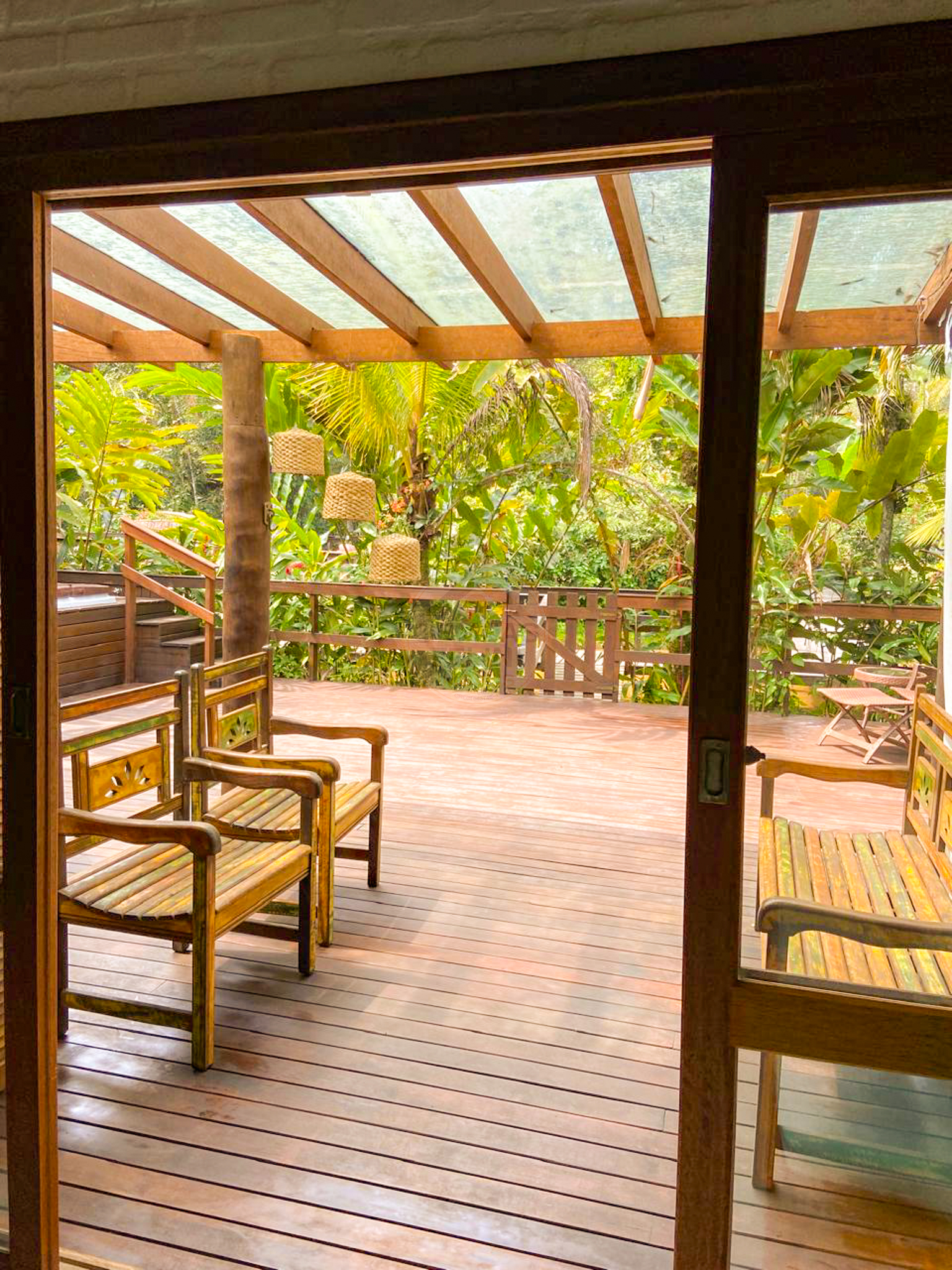 Ref&uacute;gio Charmoso no Condom&iacute;nio Colibris &ndash; 2 Su&iacute;tes, Jacuzzi e &Aacute;rea Gourmet - LOCA&Ccedil;&Atilde;O ANUAL  São Sebastião - 