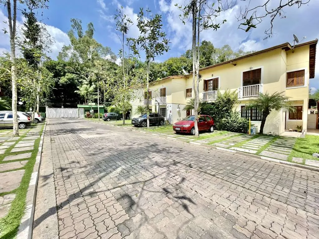 Casa a venda na granja Viana Cotia/SP Estrada dos Galdinos Cotia - 