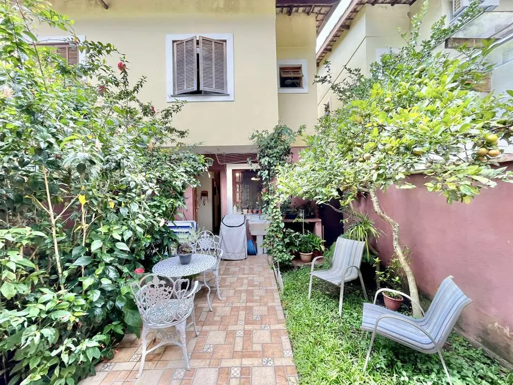 Casa a venda na granja Viana Cotia/SP Estrada dos Galdinos Cotia - 