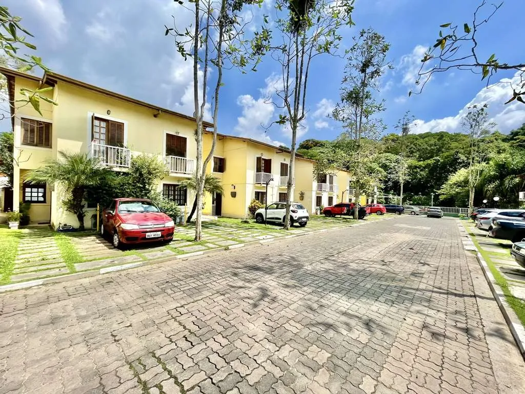 Casa a venda na granja Viana Cotia/SP Estrada dos Galdinos Cotia - 