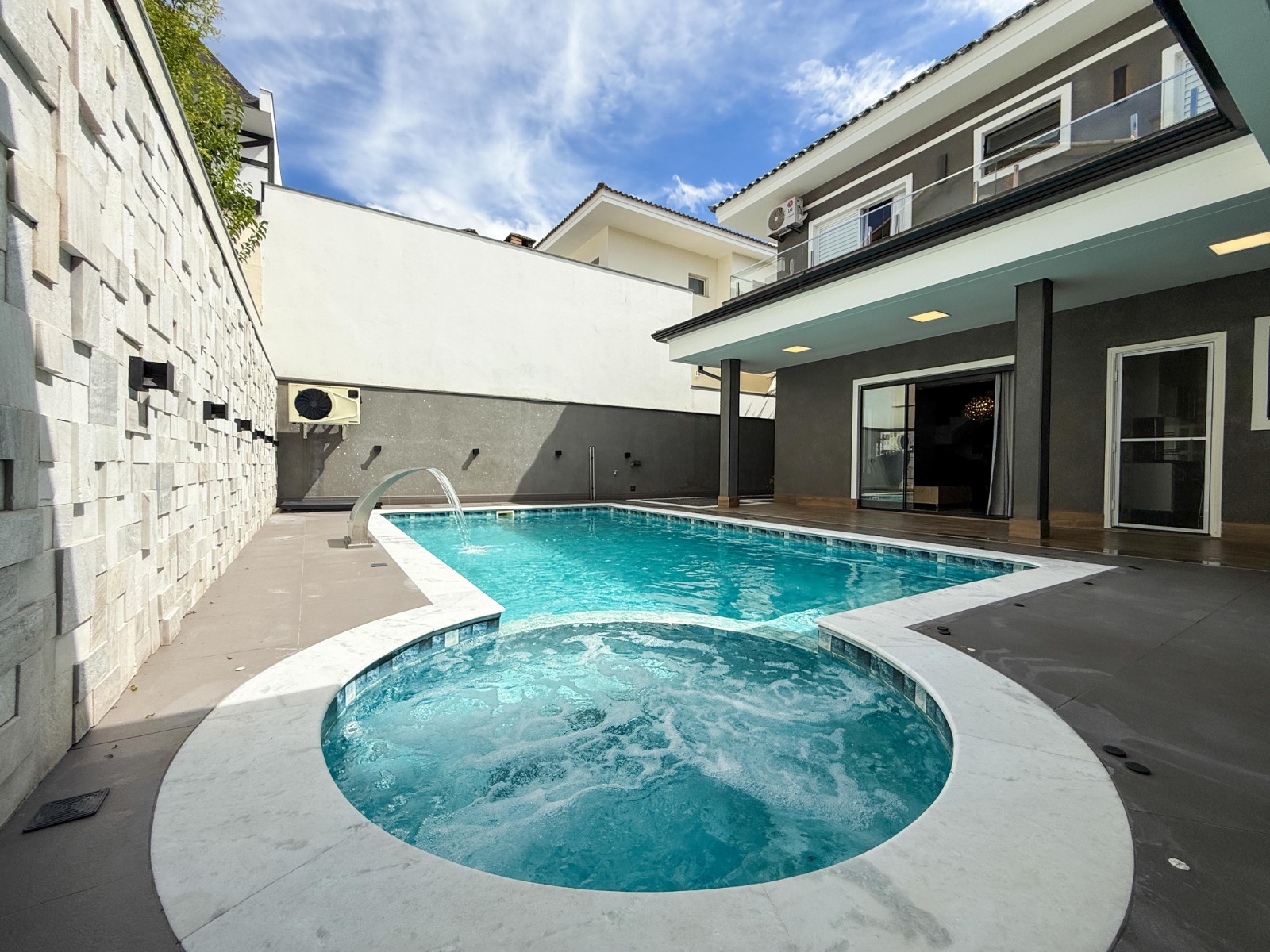 Casa &agrave; Venda, 270m - 3 Su&iacute;tes - R$ 1.790.000 - Residencial Lago da Boa Vista - Sorocaba SP Rua Sarah Olívia Decária Sorocaba - 