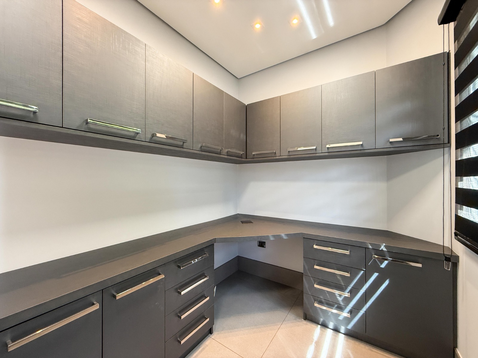 Casa &agrave; Venda, 270m - 3 Su&iacute;tes - R$ 1.790.000 - Residencial Lago da Boa Vista - Sorocaba SP Rua Sarah Olívia Decária Sorocaba - 