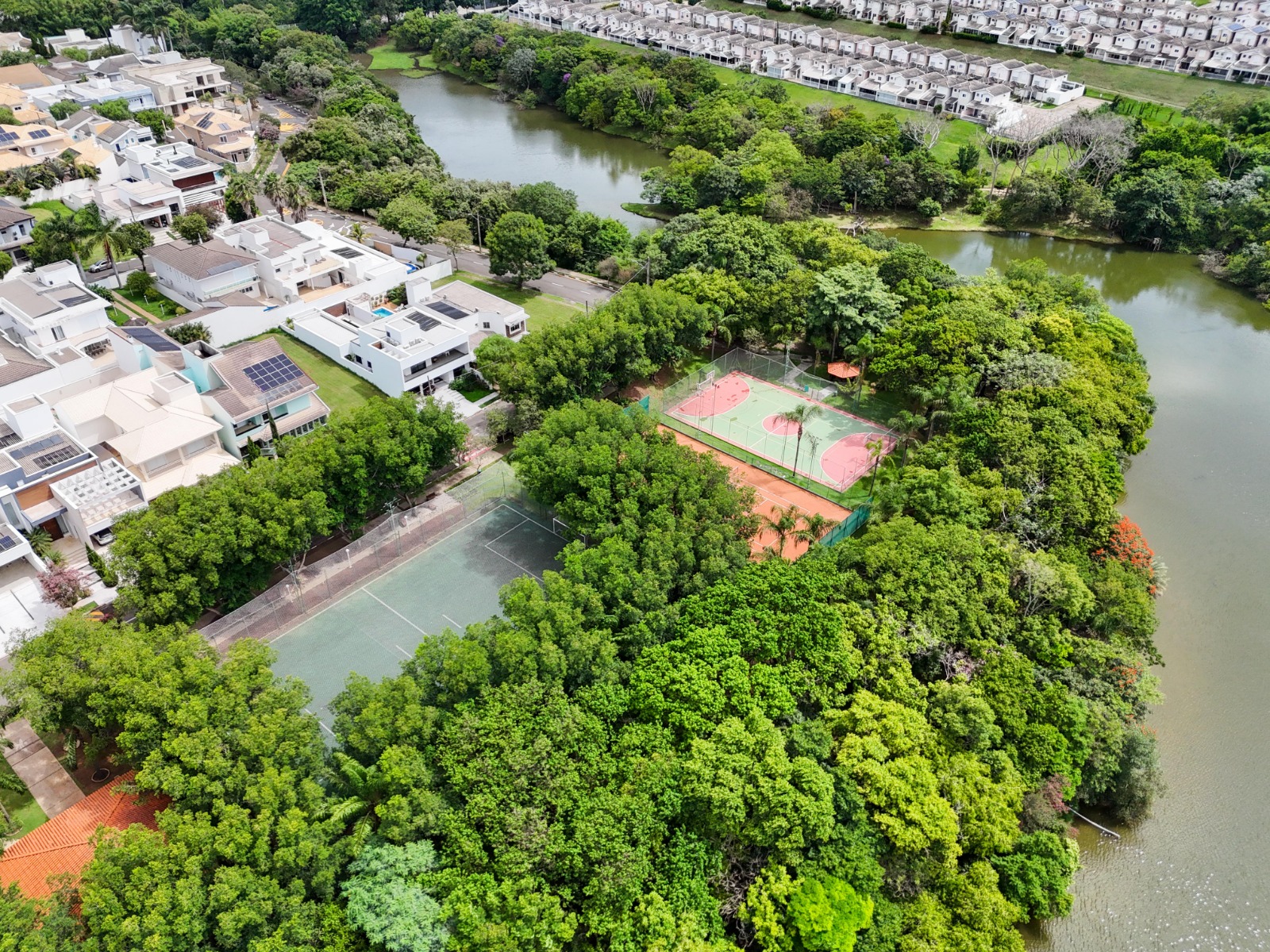 Casa &agrave; Venda, 270m - 3 Su&iacute;tes - R$ 1.790.000 - Residencial Lago da Boa Vista - Sorocaba SP Rua Sarah Olívia Decária Sorocaba - 