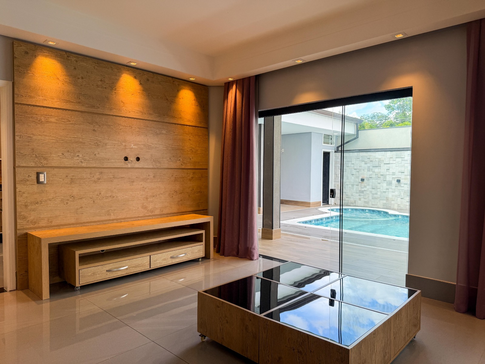 Casa &agrave; Venda, 270m - 3 Su&iacute;tes - R$ 1.790.000 - Residencial Lago da Boa Vista - Sorocaba SP Rua Sarah Olívia Decária Sorocaba - 