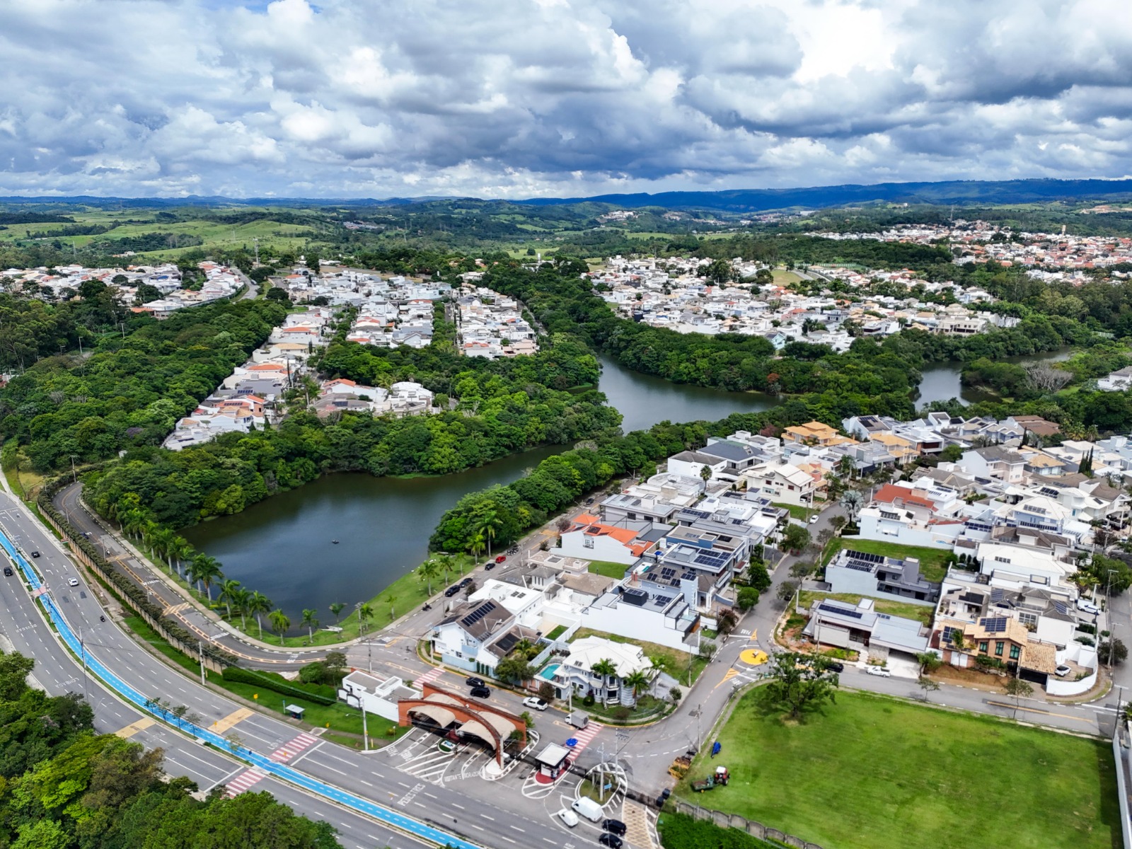 Casa &agrave; Venda, 270m - 3 Su&iacute;tes - R$ 1.790.000 - Residencial Lago da Boa Vista - Sorocaba SP Rua Sarah Olívia Decária Sorocaba - 