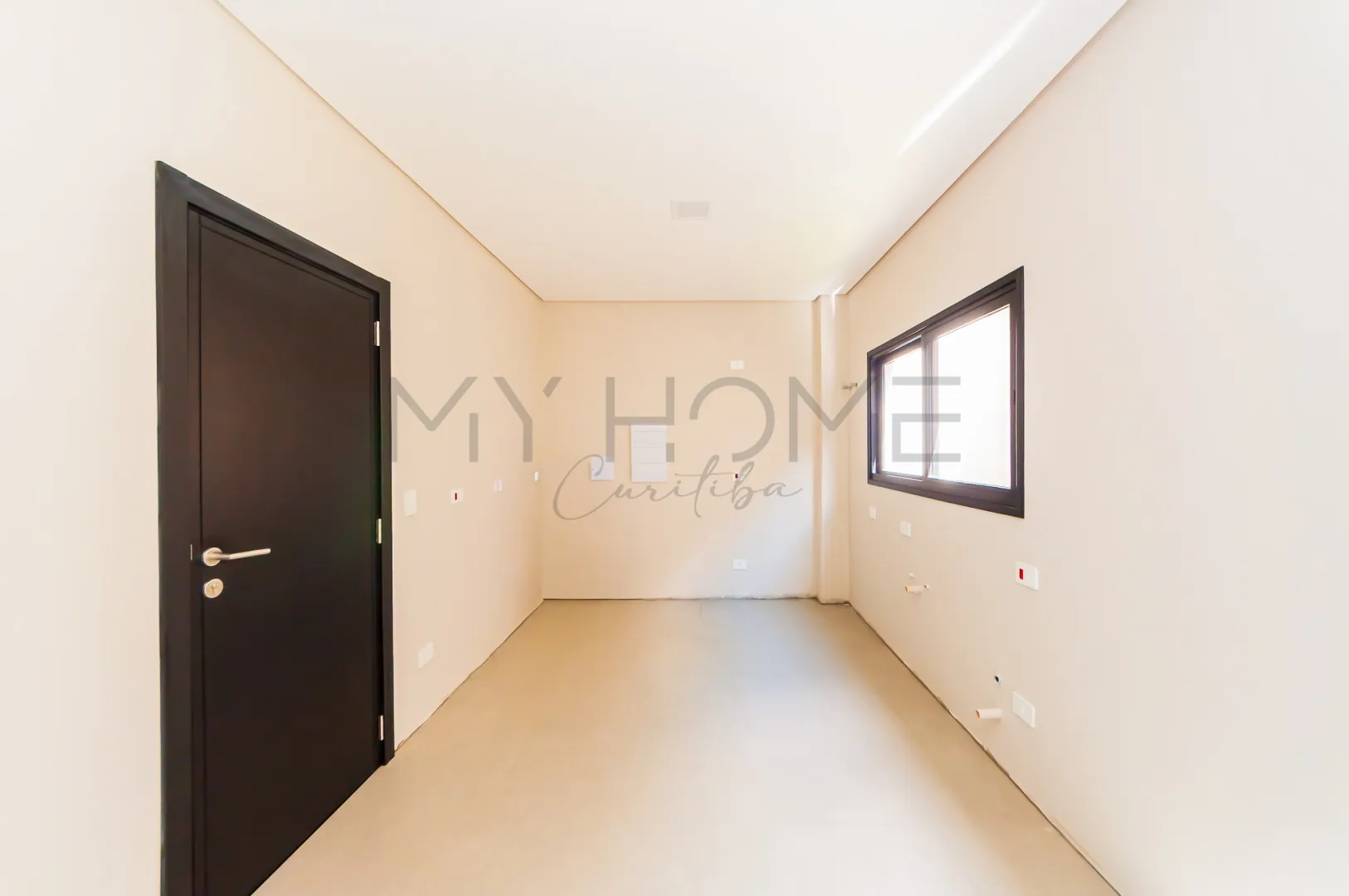 TRIPLEX COM 3 QUARTOS NO &Aacute;GUA VERDE, TERRA&Ccedil;O COM INFRA PARA JACUZZI Rua José Kloss Curitiba - 