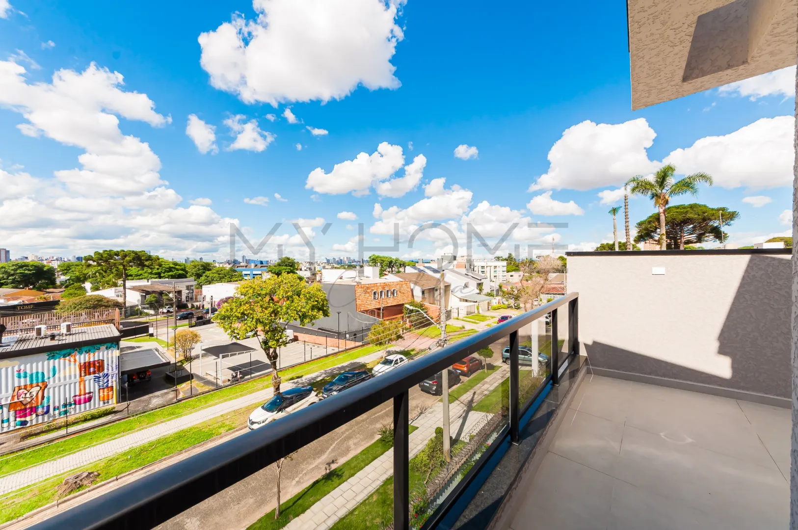 TRIPLEX COM 3 QUARTOS NO &Aacute;GUA VERDE, TERRA&Ccedil;O COM INFRA PARA JACUZZI Rua José Kloss Curitiba - 