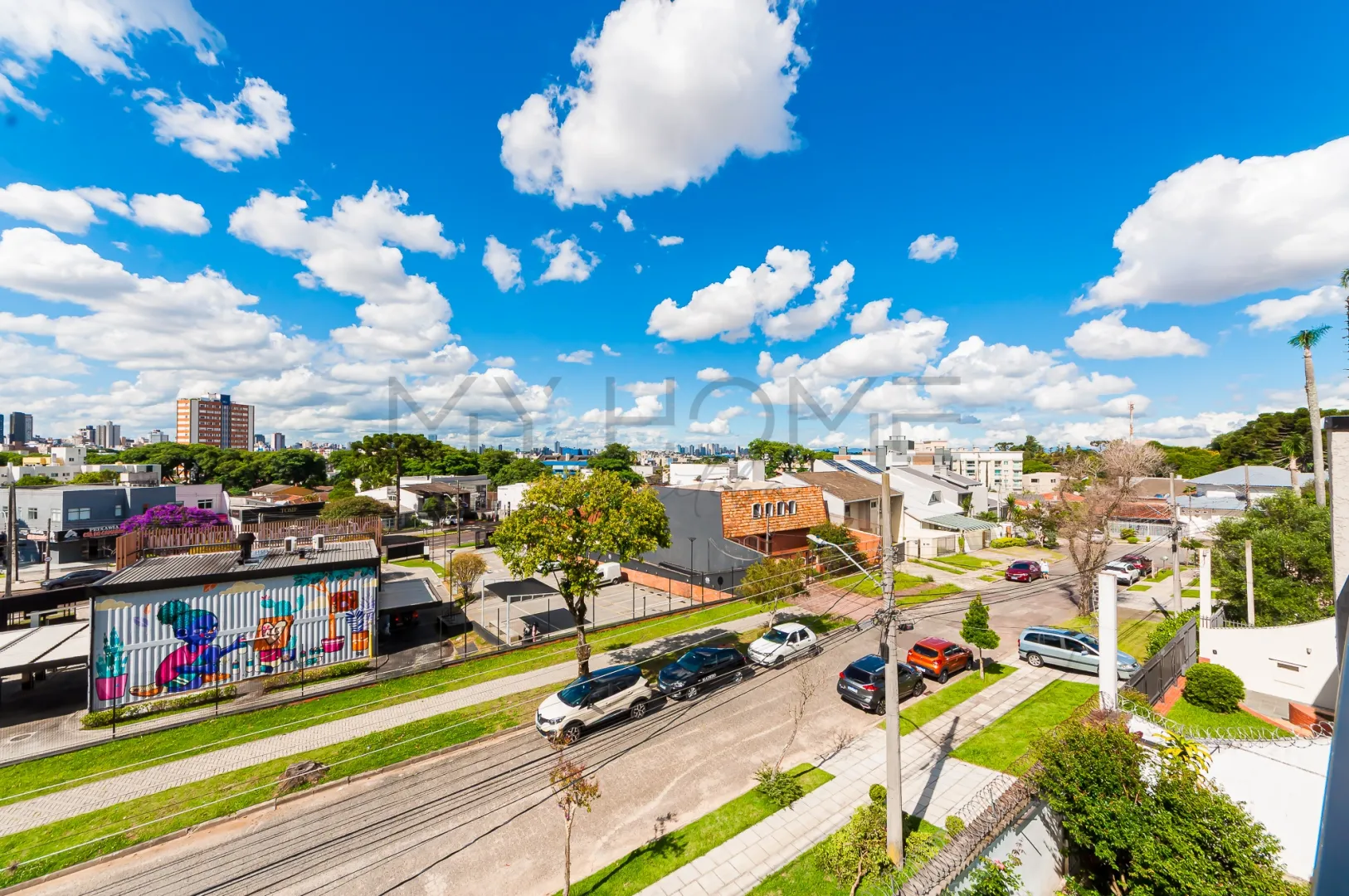 TRIPLEX COM 3 QUARTOS NO &Aacute;GUA VERDE, TERRA&Ccedil;O COM INFRA PARA JACUZZI Rua José Kloss Curitiba - 
