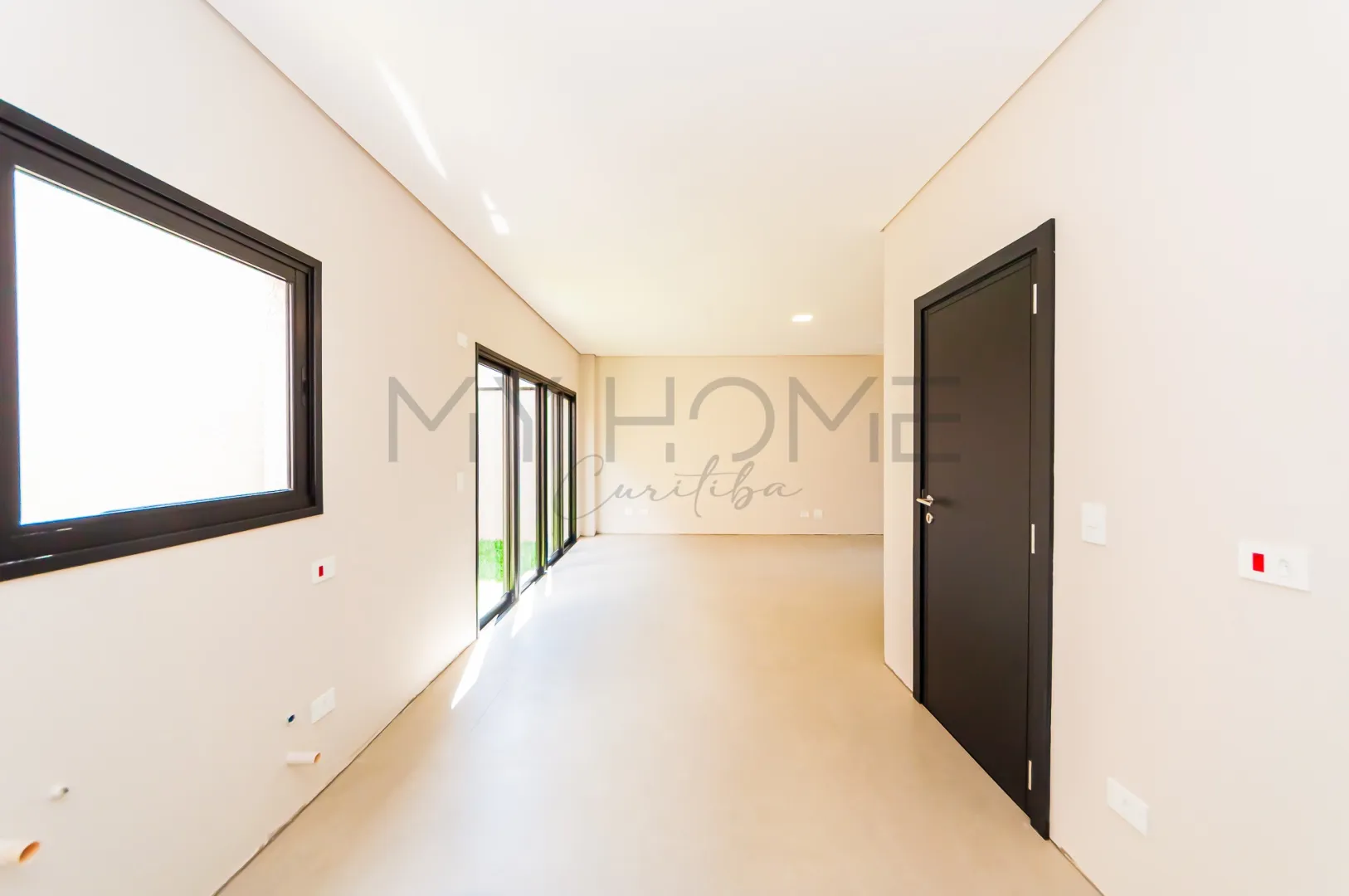 TRIPLEX COM 3 QUARTOS NO &Aacute;GUA VERDE, TERRA&Ccedil;O COM INFRA PARA JACUZZI Rua José Kloss Curitiba - 
