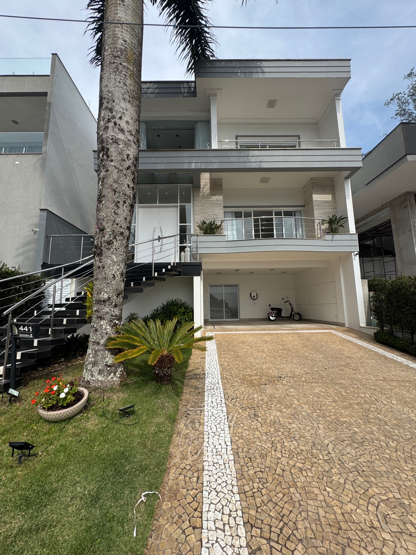 Mans&atilde;o mobiliada no Condominio Swiss Park 560m2 - 04 Suites - 04 vagas Avenida Omar Daibert São Bernardo do Campo - 