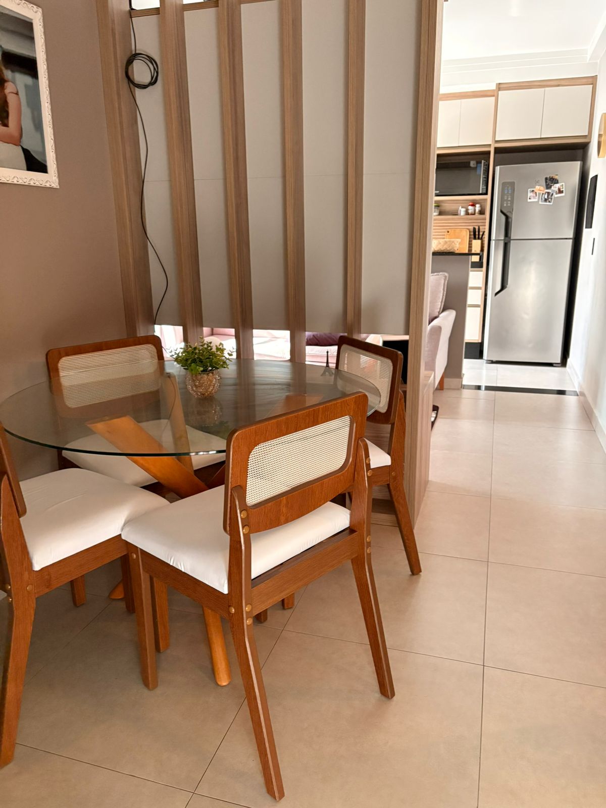 Apartamento Mobiliado com m&oacute;veis de qualidade Ar-condicionado(sala e quarto)porcelanato Rua Antônio Augusto do Amaral cussiol  Sorocaba - 