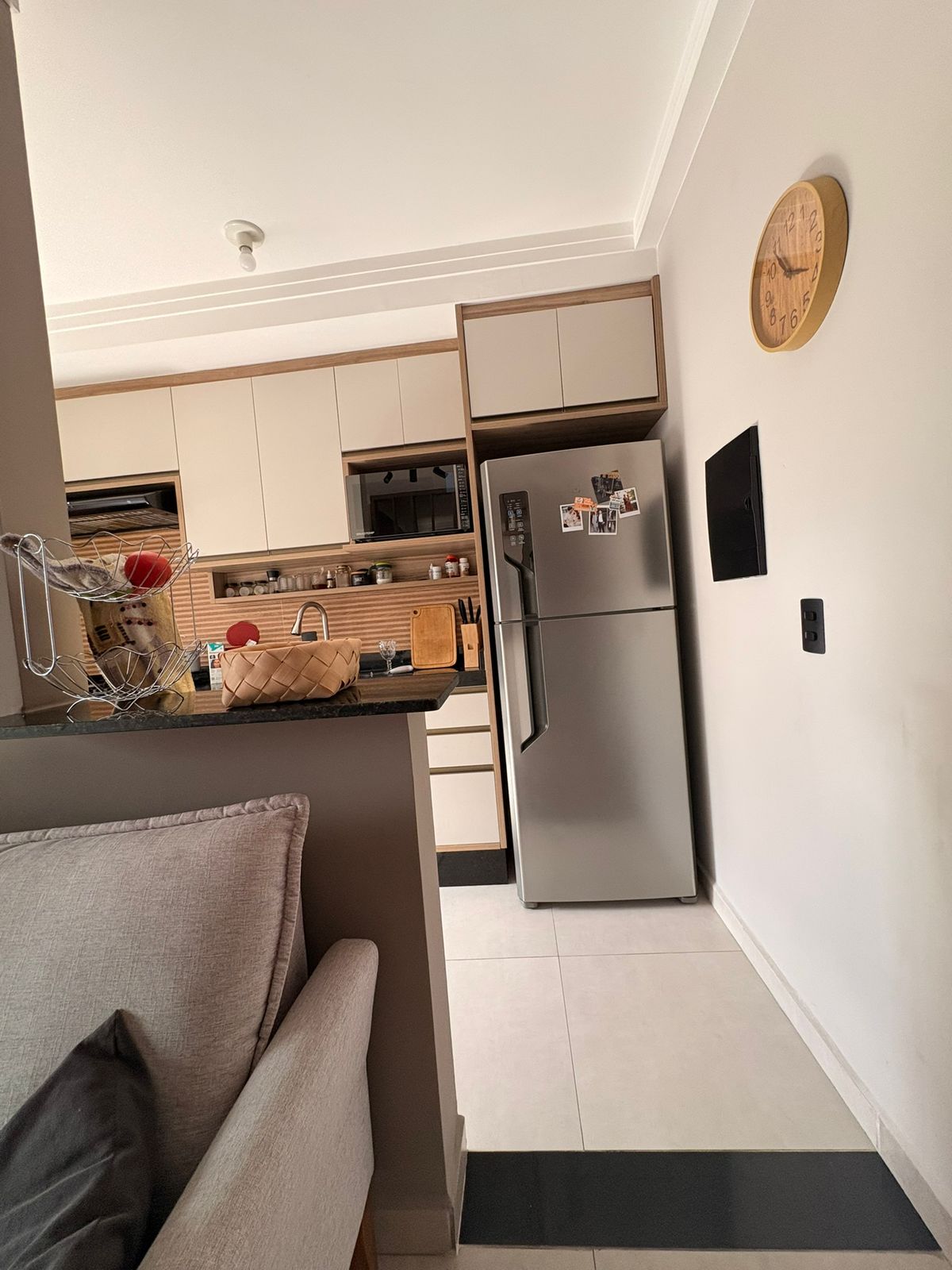 Apartamento Mobiliado com m&oacute;veis de qualidade Ar-condicionado(sala e quarto)porcelanato Rua Antônio Augusto do Amaral cussiol  Sorocaba - 