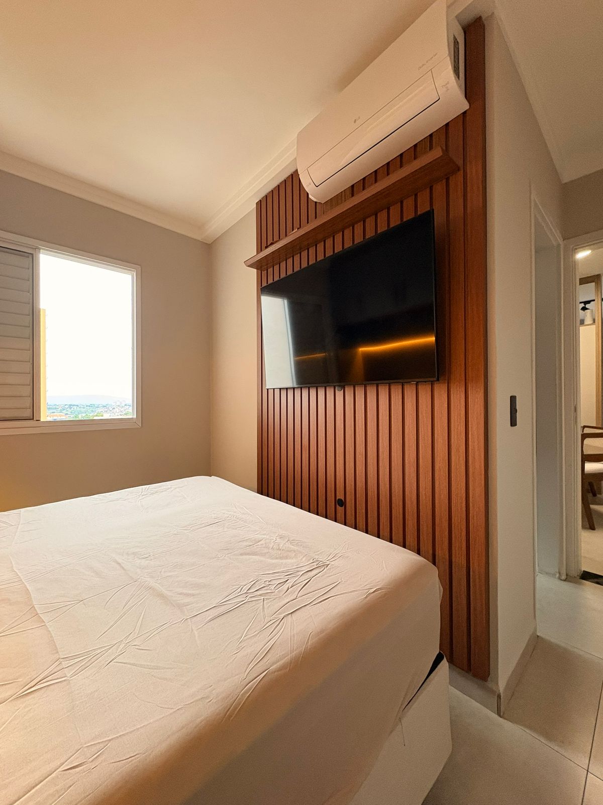 Apartamento Mobiliado com m&oacute;veis de qualidade Ar-condicionado(sala e quarto)porcelanato Rua Antônio Augusto do Amaral cussiol  Sorocaba - 