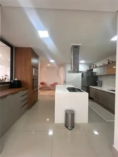 Resid&ecirc;ncia T&eacute;rrea com Lazer Privativo e Integra&ccedil;&atilde;o Total Rua Padre Roberto Landell de Moura - - 