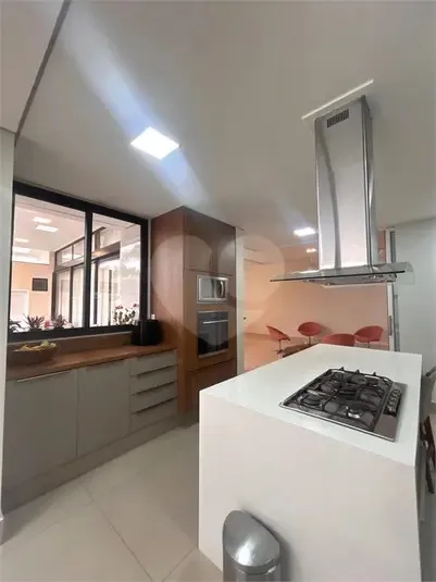 Resid&ecirc;ncia T&eacute;rrea com Lazer Privativo e Integra&ccedil;&atilde;o Total Rua Padre Roberto Landell de Moura - - 