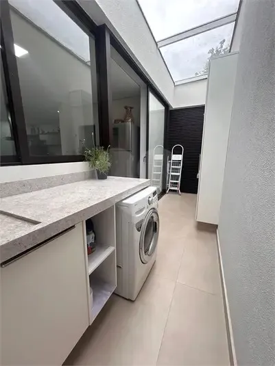 Resid&ecirc;ncia T&eacute;rrea com Lazer Privativo e Integra&ccedil;&atilde;o Total Rua Padre Roberto Landell de Moura - - 