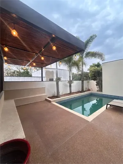 Resid&ecirc;ncia T&eacute;rrea com Lazer Privativo e Integra&ccedil;&atilde;o Total Rua Padre Roberto Landell de Moura - - 