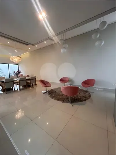 Resid&ecirc;ncia T&eacute;rrea com Lazer Privativo e Integra&ccedil;&atilde;o Total Rua Padre Roberto Landell de Moura - - 