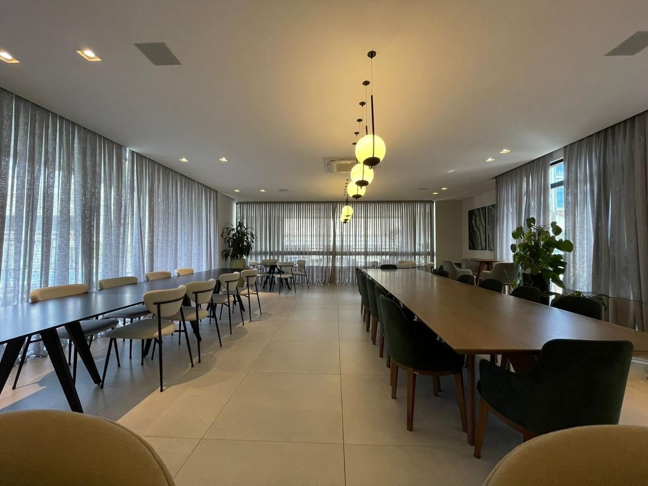 RESIDENCIAL AVALON | 480m da Praia | 3 Su&iacute;tes Mobiliado, 100% Climatizado e Lazer Completo Rua 244 Itapema - 