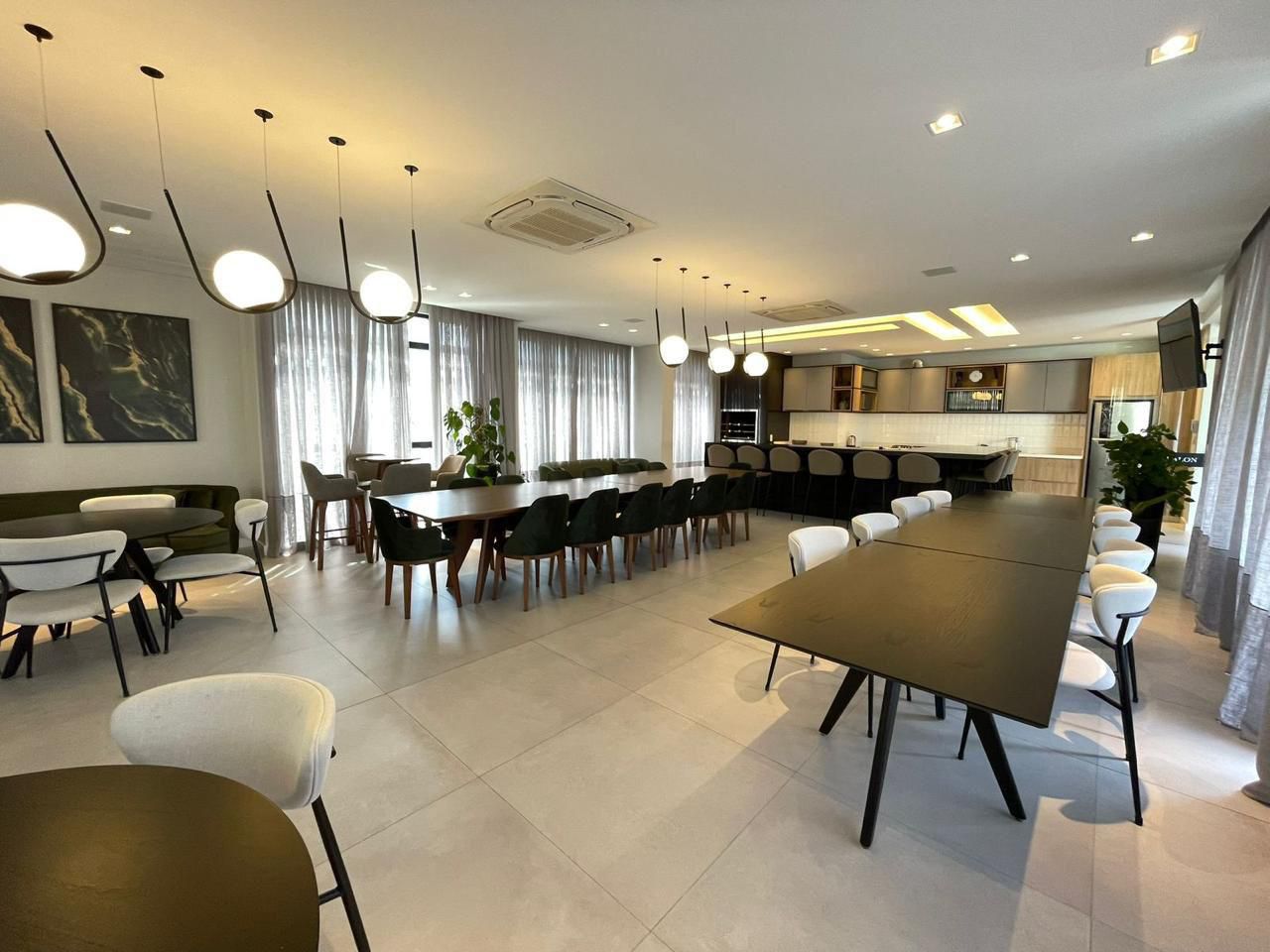 RESIDENCIAL AVALON | 480m da Praia | 3 Su&iacute;tes Mobiliado, 100% Climatizado e Lazer Completo Rua 244 Itapema - 