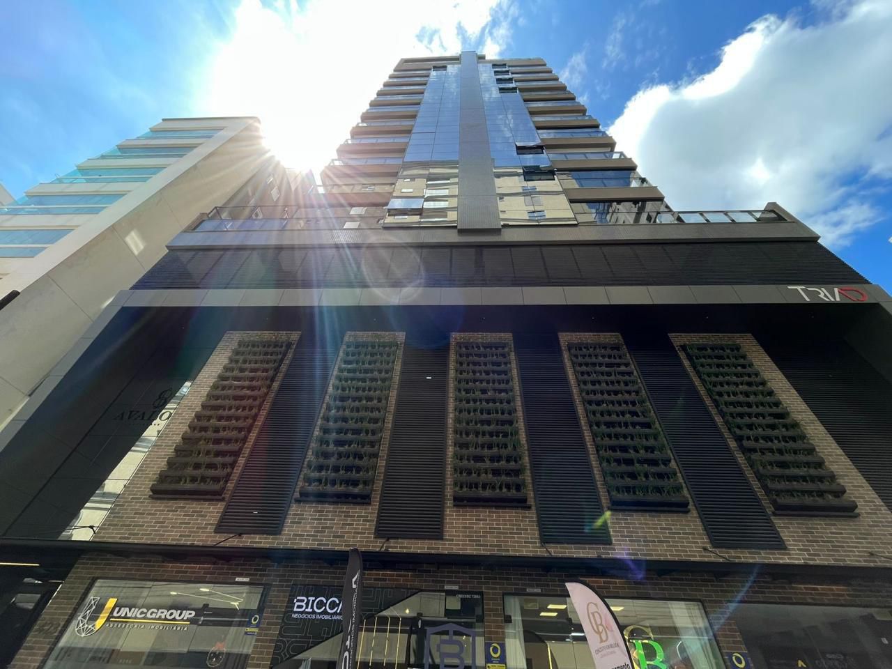 RESIDENCIAL AVALON | 480m da Praia | 3 Su&iacute;tes Mobiliado, 100% Climatizado e Lazer Completo Rua 244 Itapema - 