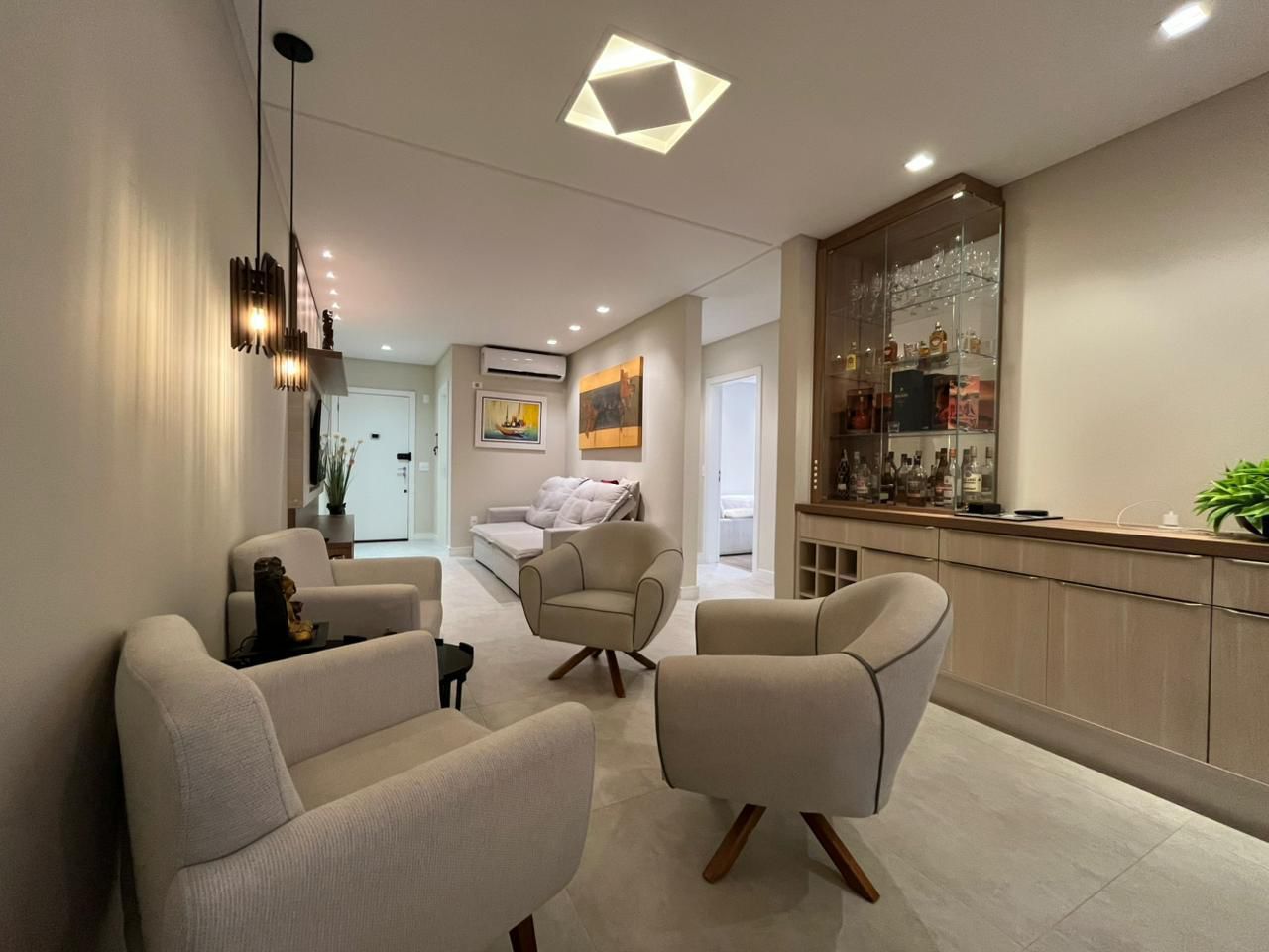 RESIDENCIAL AVALON | 480m da Praia | 3 Su&iacute;tes Mobiliado, 100% Climatizado e Lazer Completo Rua 244 Itapema - 