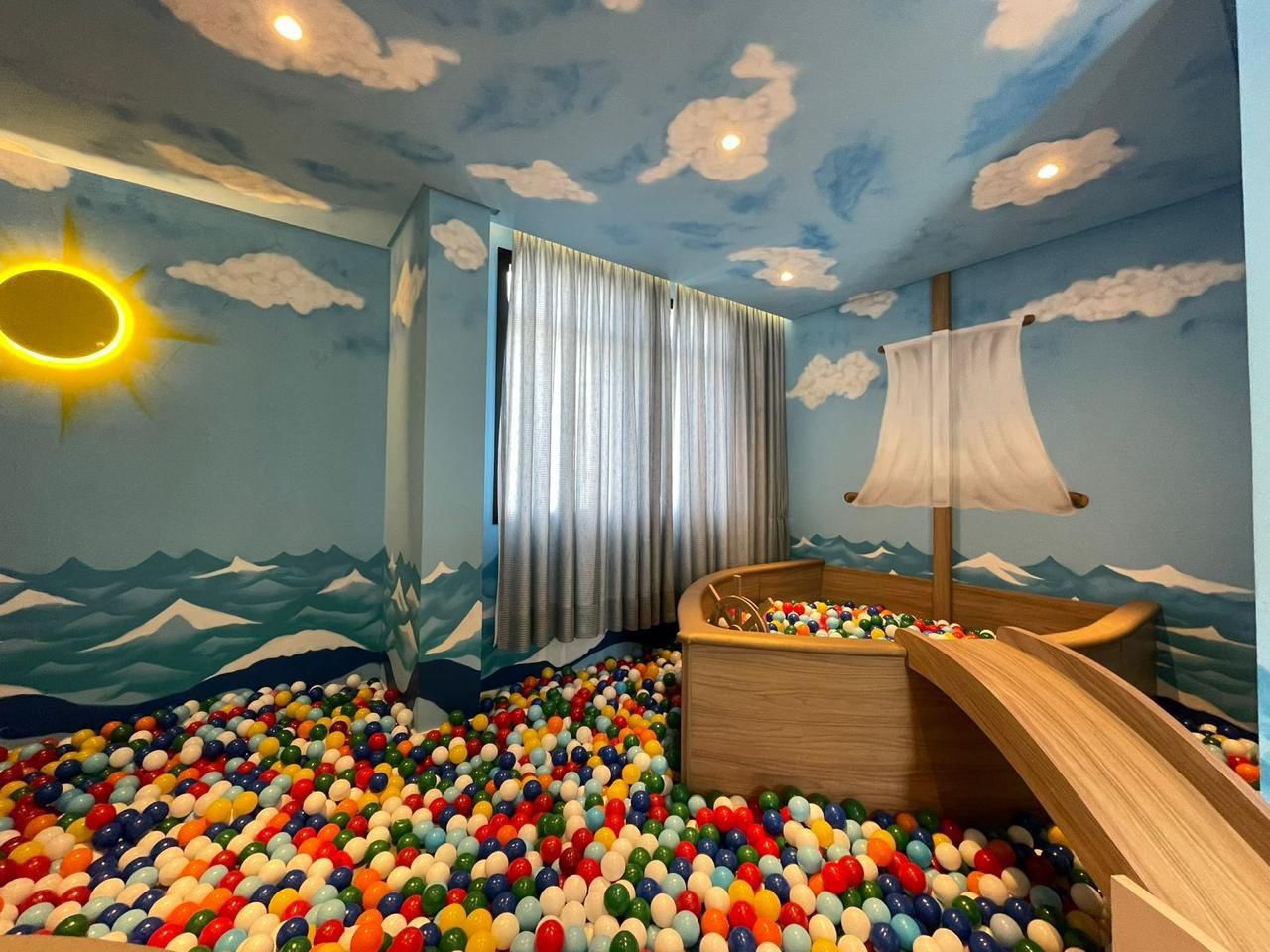 RESIDENCIAL AVALON | 480m da Praia | 3 Su&iacute;tes Mobiliado, 100% Climatizado e Lazer Completo Rua 244 Itapema - 