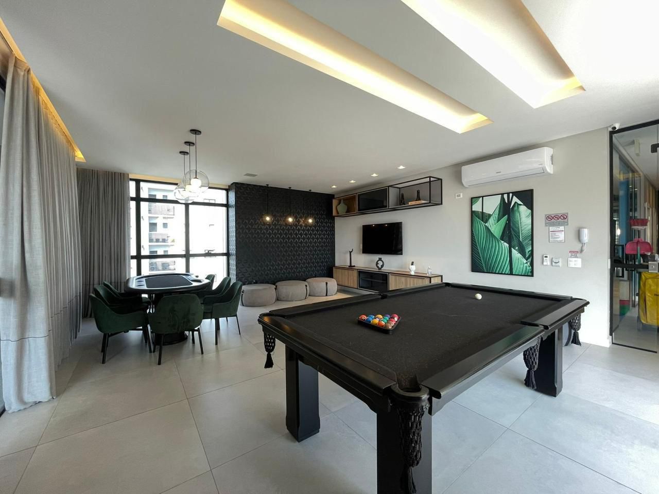 RESIDENCIAL AVALON | 480m da Praia | 3 Su&iacute;tes Mobiliado, 100% Climatizado e Lazer Completo Rua 244 Itapema - 