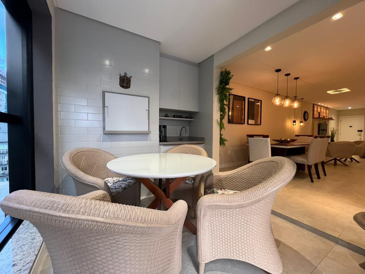 RESIDENCIAL AVALON | 480m da Praia | 3 Su&iacute;tes Mobiliado, 100% Climatizado e Lazer Completo Rua 244 Itapema - 