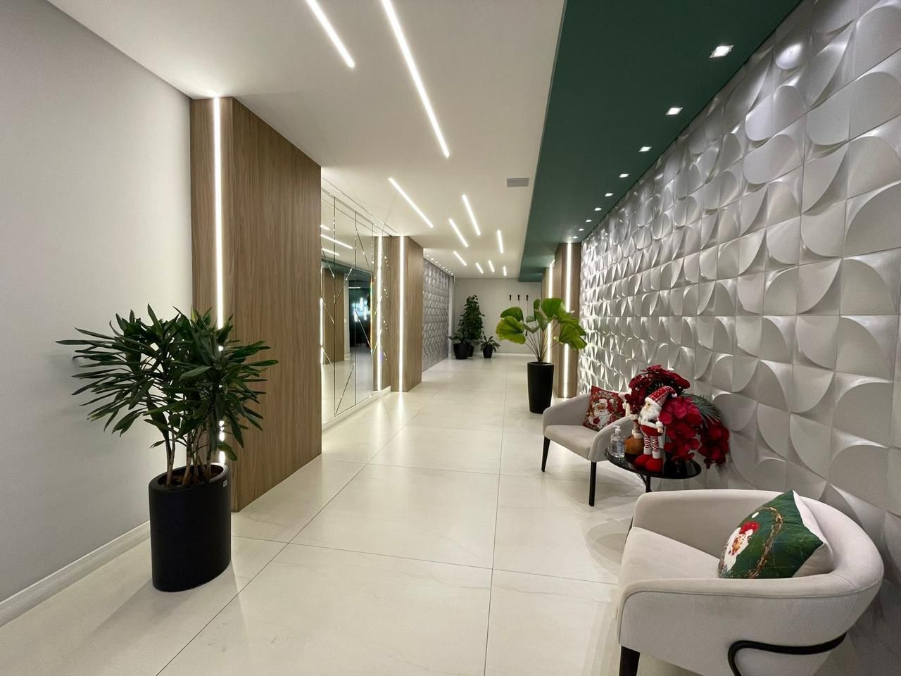 RESIDENCIAL AVALON | 480m da Praia | 3 Su&iacute;tes Mobiliado, 100% Climatizado e Lazer Completo Rua 244 Itapema - 