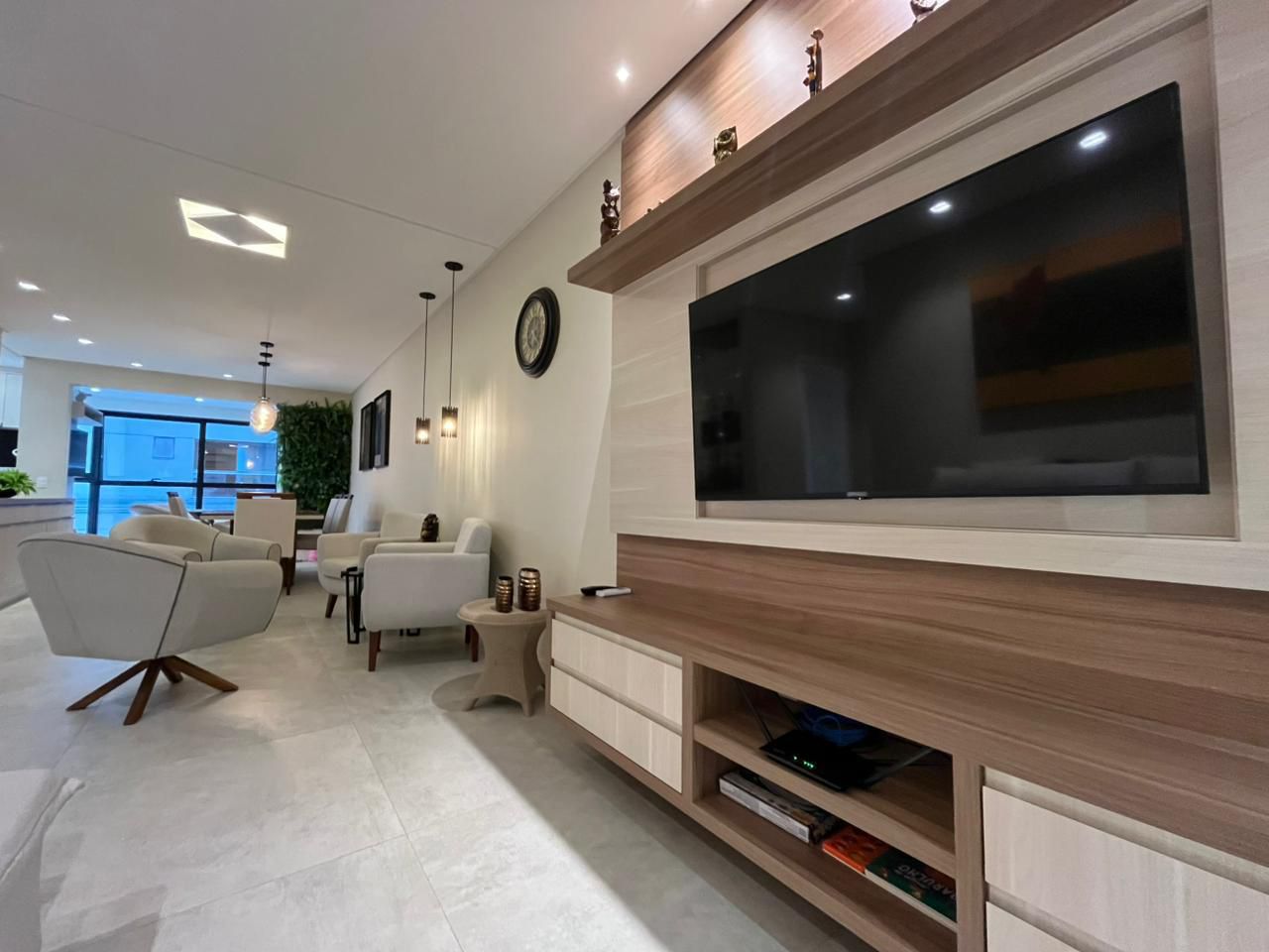 RESIDENCIAL AVALON | 480m da Praia | 3 Su&iacute;tes Mobiliado, 100% Climatizado e Lazer Completo Rua 244 Itapema - 