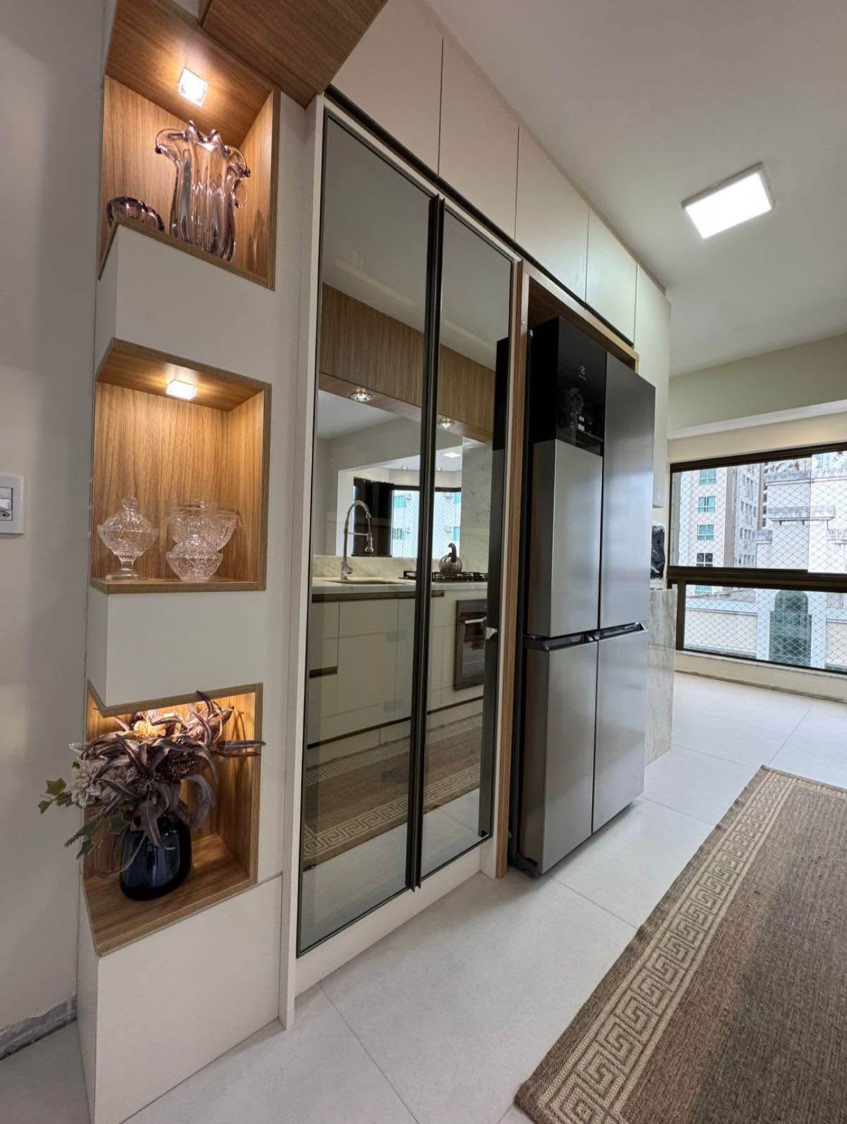 RESIDENCIAL PEDRAS BRANCAS | A 250m do Mar | 3 Dormit&oacute;rios (1 Su&iacute;te), Mobiliado Rua 278 Itapema - 