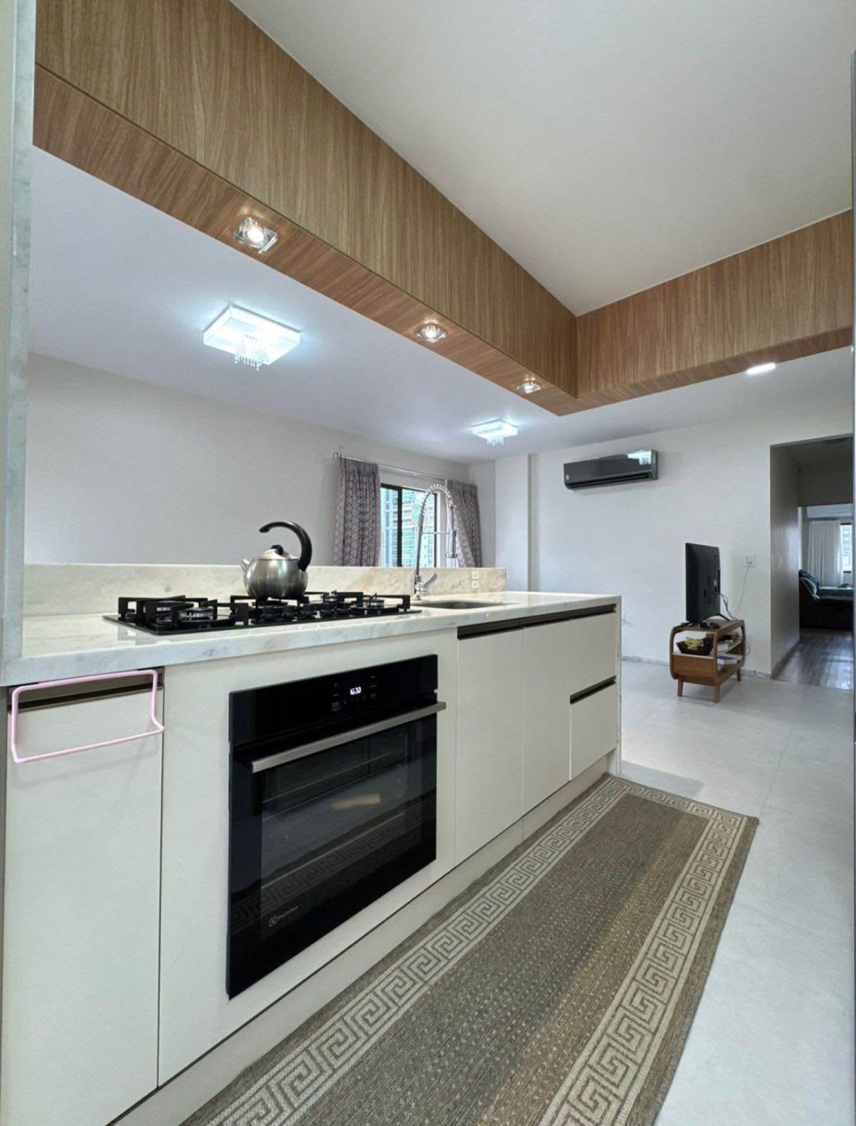 RESIDENCIAL PEDRAS BRANCAS | A 250m do Mar | 3 Dormit&oacute;rios (1 Su&iacute;te), Mobiliado Rua 278 Itapema - 